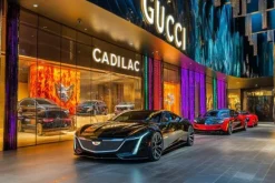 Schilderijen-Ter Halle Glasschilderij Sportwagens in winkelcentrum 080120-1161