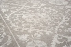 Vloerkleden-Louis de Poortere Vloerkleed Boree 9846 Antiquarian Suzani |